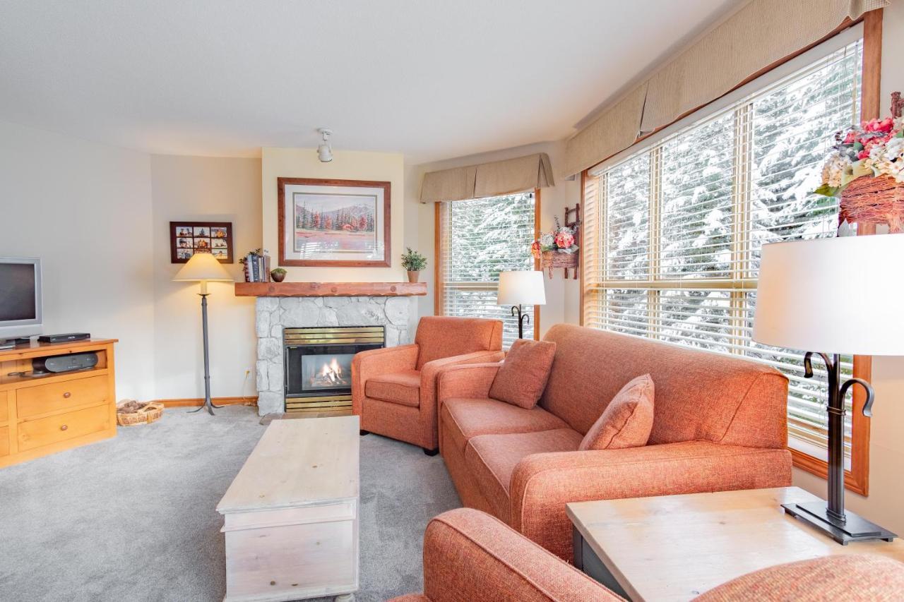 The Best Ski In Ski Out Two Bedroom Condo At Aspens 惠斯勒 外观 照片