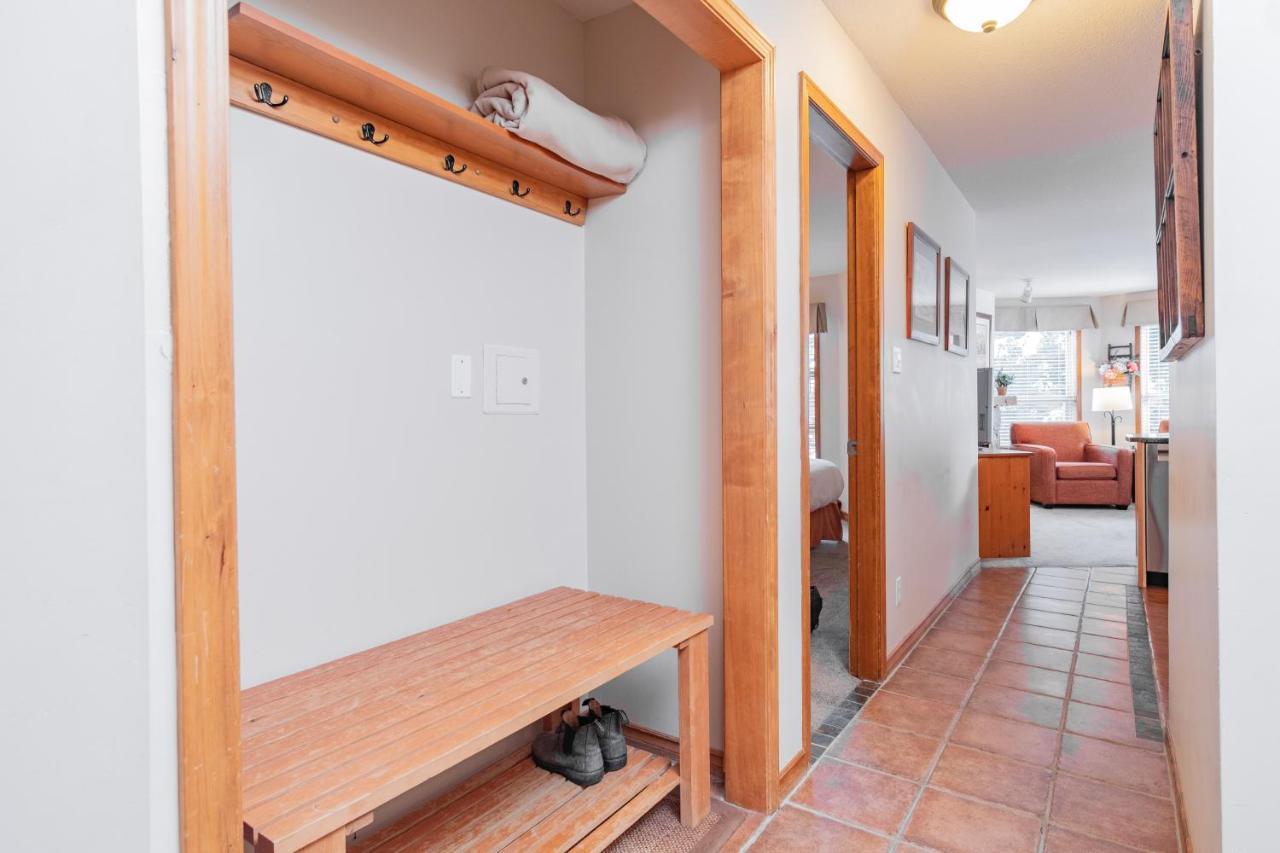 The Best Ski In Ski Out Two Bedroom Condo At Aspens 惠斯勒 外观 照片